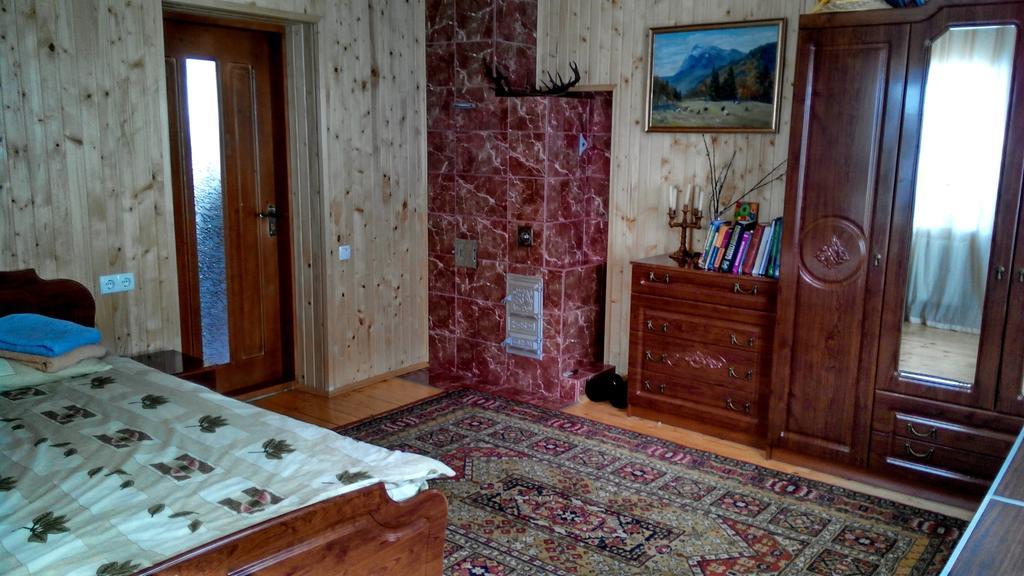 Cottage Ozerniy Lazeshchyna Phòng bức ảnh