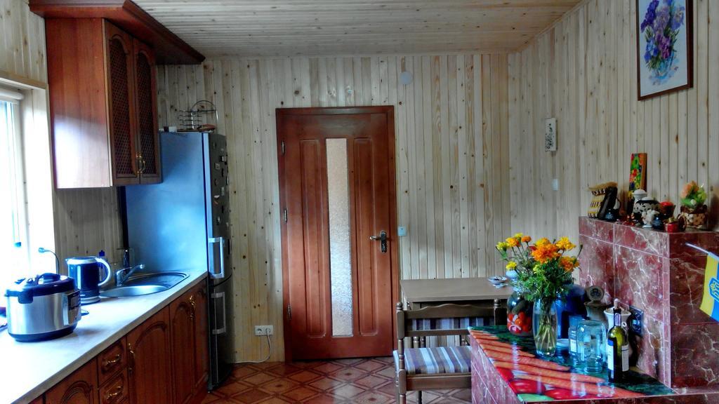 Cottage Ozerniy Lazeshchyna Phòng bức ảnh