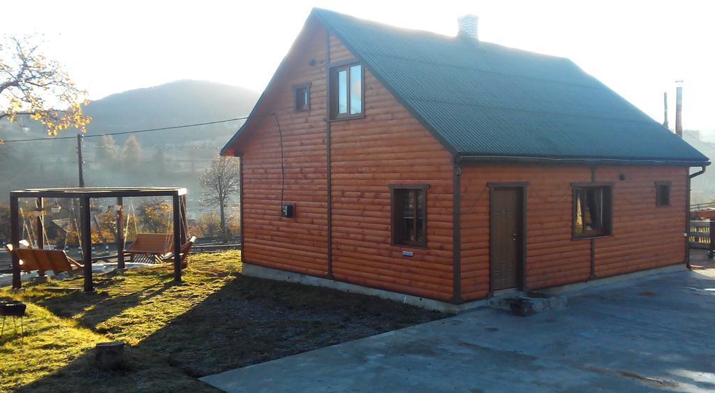 Cottage Ozerniy Lazeshchyna Ngoại thất bức ảnh