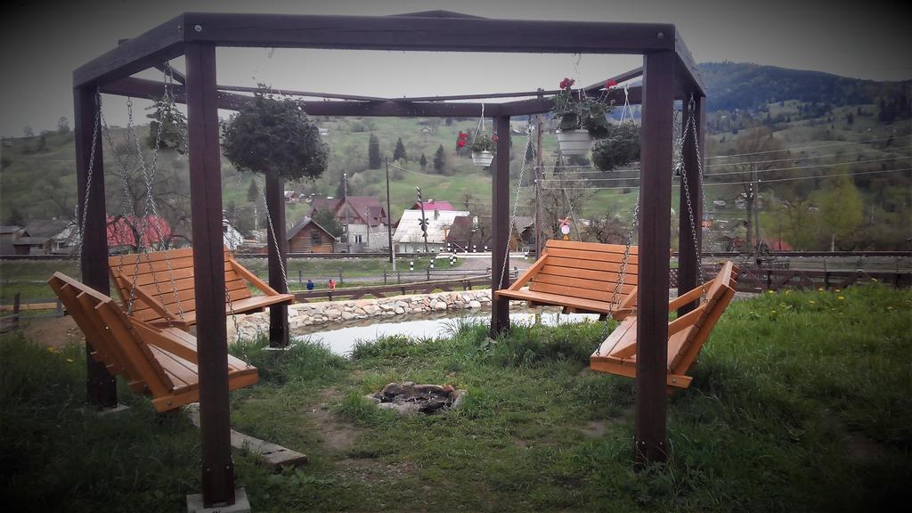 Cottage Ozerniy Lazeshchyna Ngoại thất bức ảnh